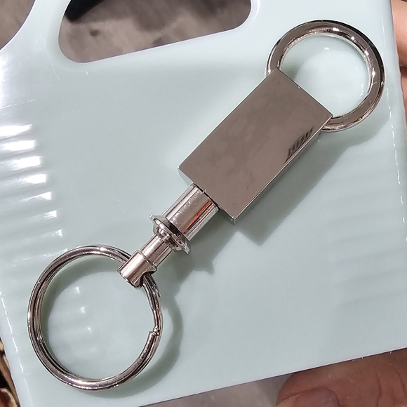 RARE DISNEY CHARACTER - Park Hopper Walkaround Key Ring Detachable 90s - Picture 4 of 10